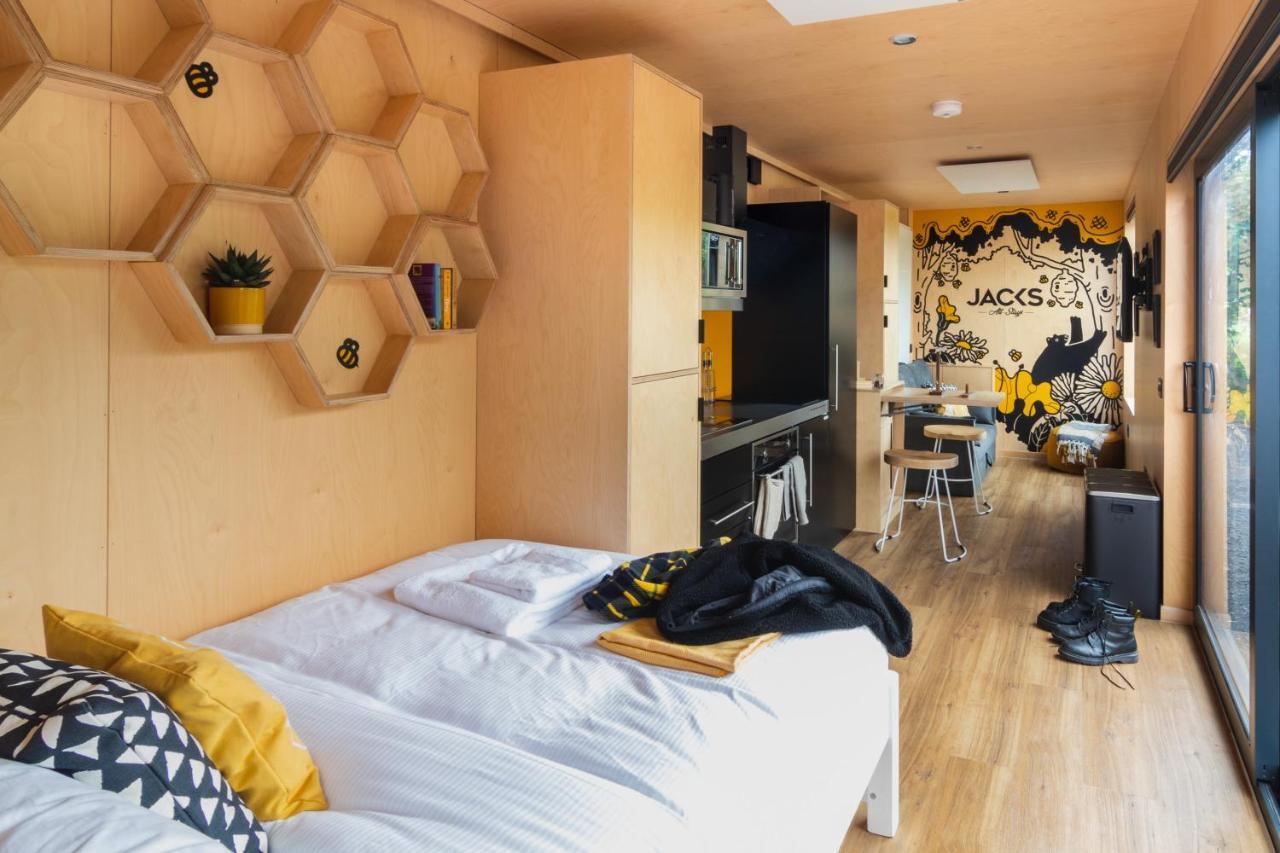 The Hive - Unique Hot Tub Cabin In Millport Ngoại thất bức ảnh
