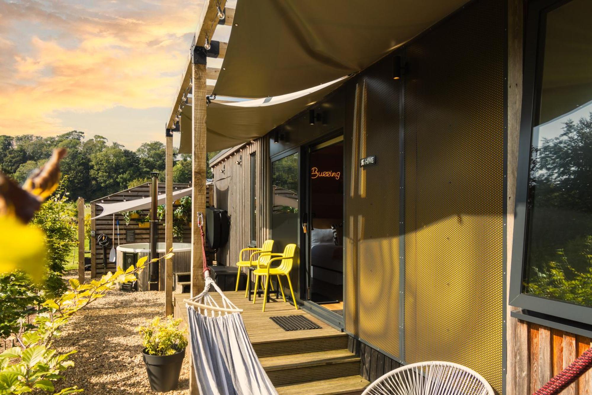 The Hive - Unique Hot Tub Cabin In Millport Ngoại thất bức ảnh