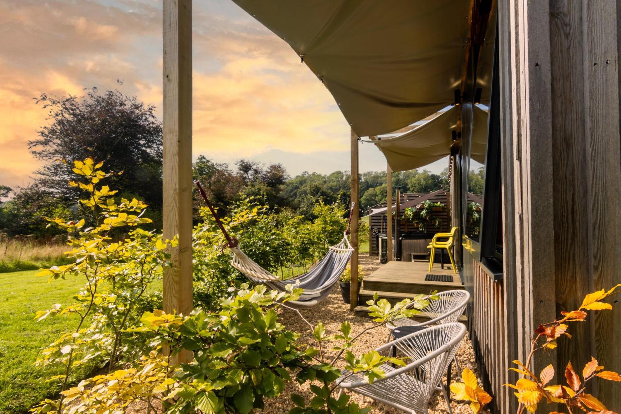 The Hive - Unique Hot Tub Cabin In Millport Ngoại thất bức ảnh
